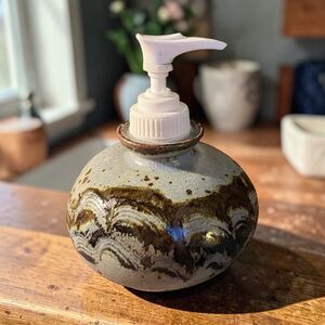 Joan Glasgow Pottery Soap Dispenser VTG Hand Thrown 1980s